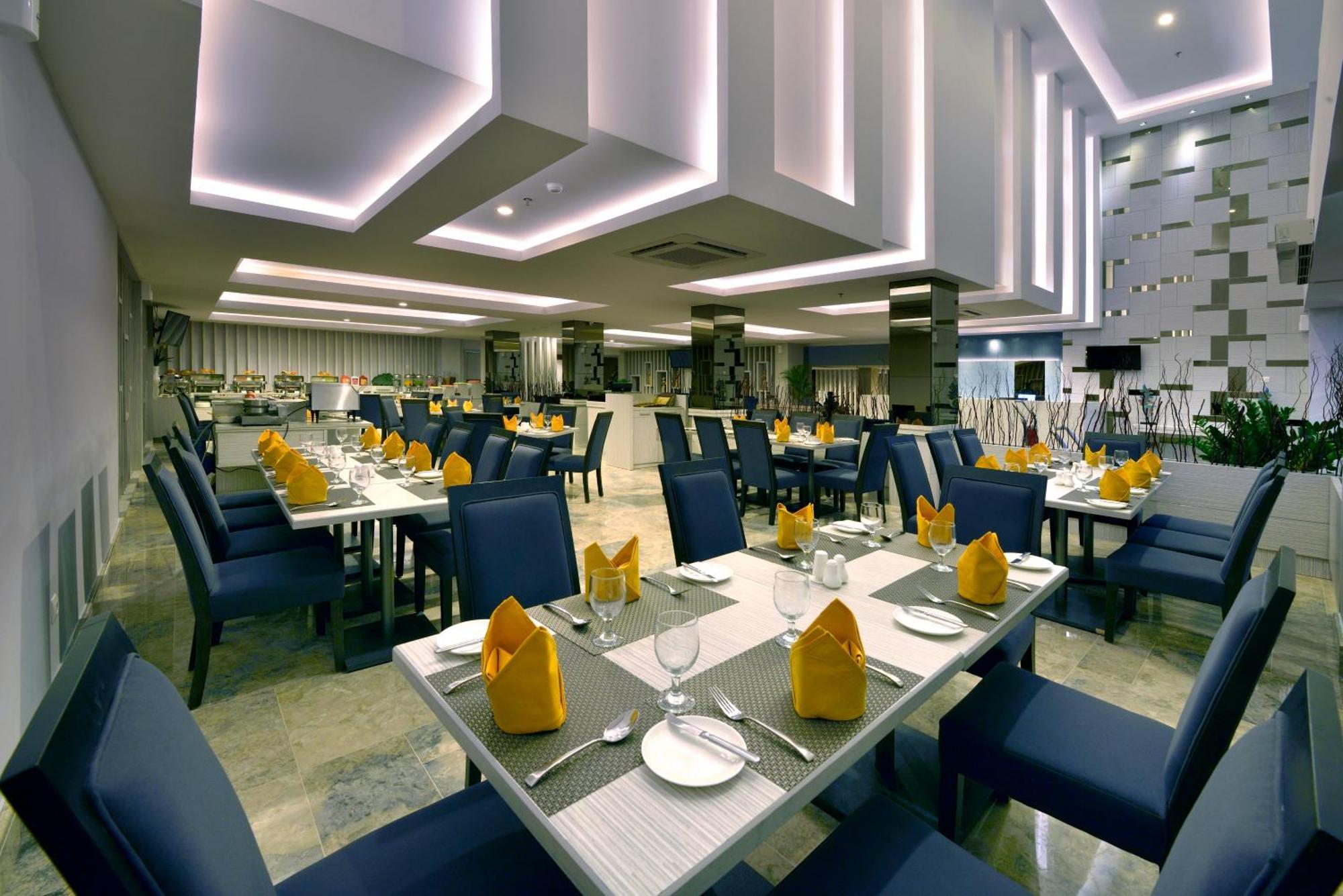 Tjokro Hotel Pekanbaru Eksteriør billede