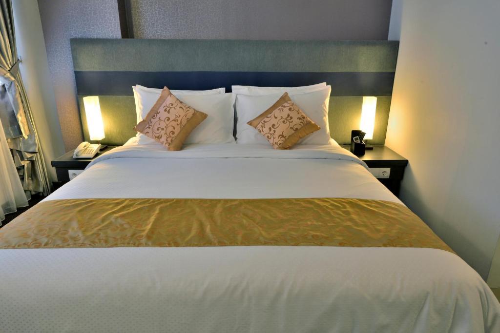 Tjokro Hotel Pekanbaru Eksteriør billede