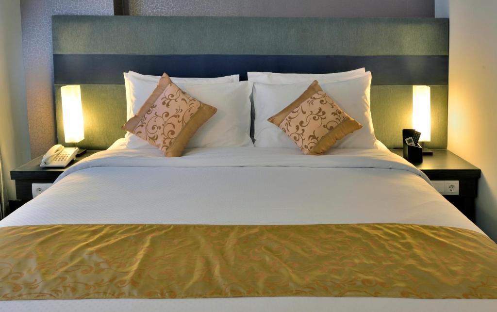 Tjokro Hotel Pekanbaru Eksteriør billede