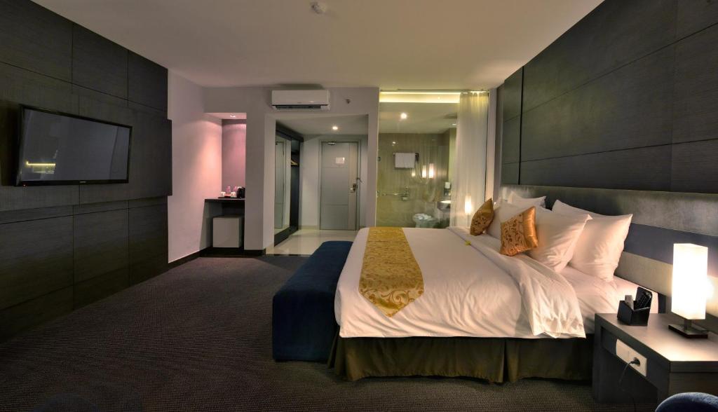 Tjokro Hotel Pekanbaru Eksteriør billede