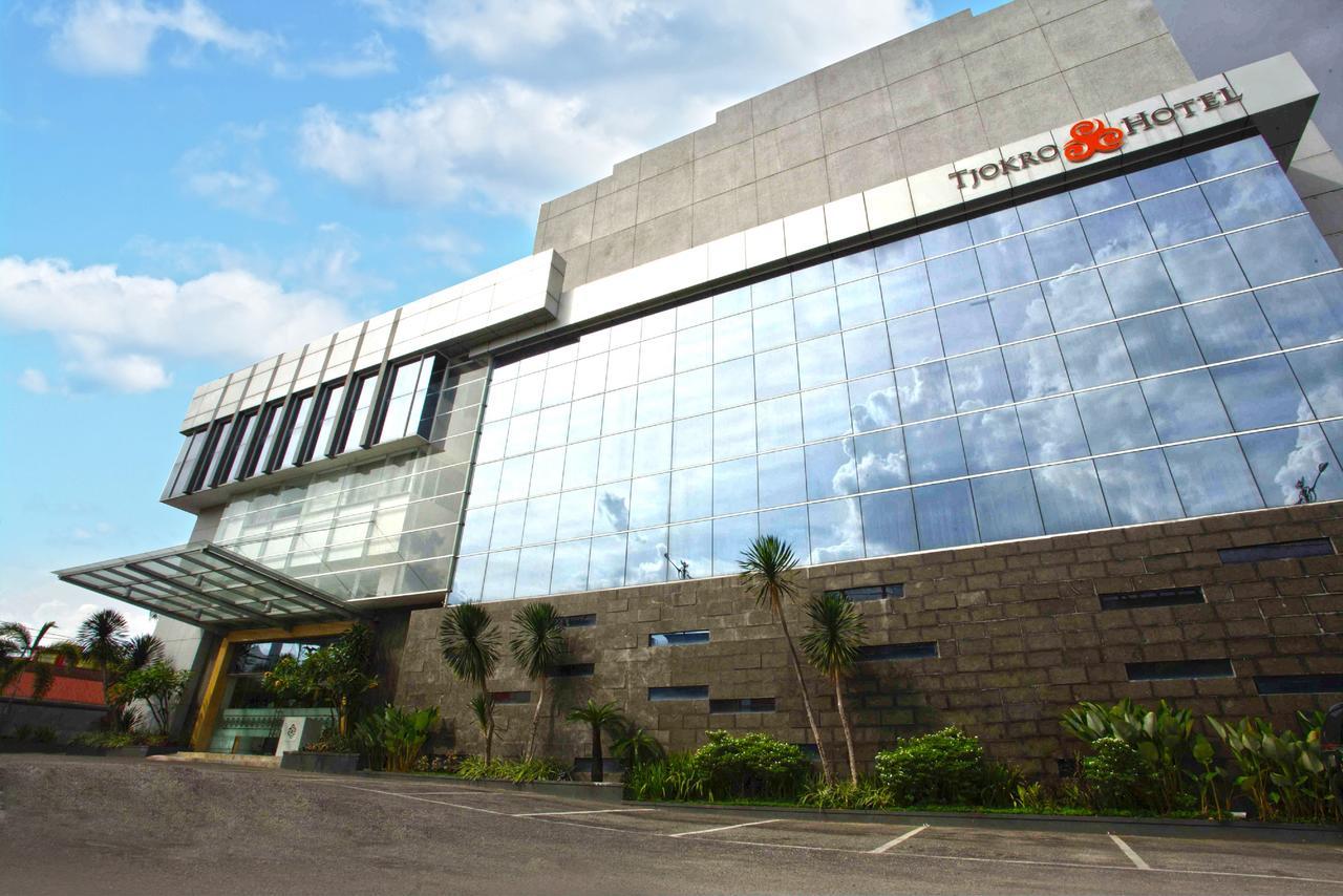 Tjokro Hotel Pekanbaru Eksteriør billede
