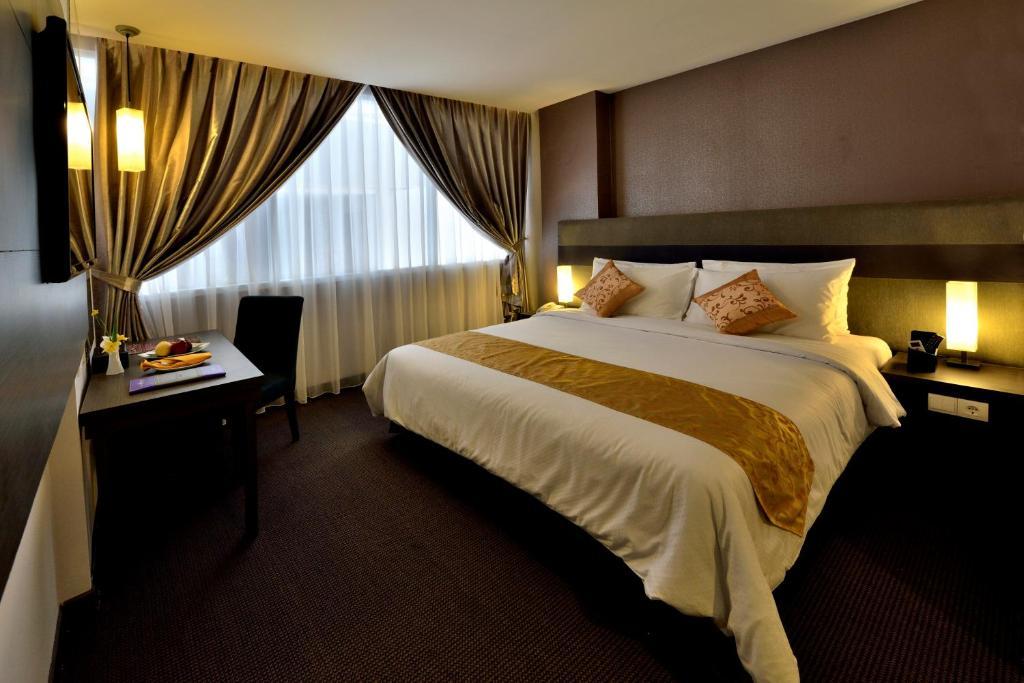 Tjokro Hotel Pekanbaru Eksteriør billede