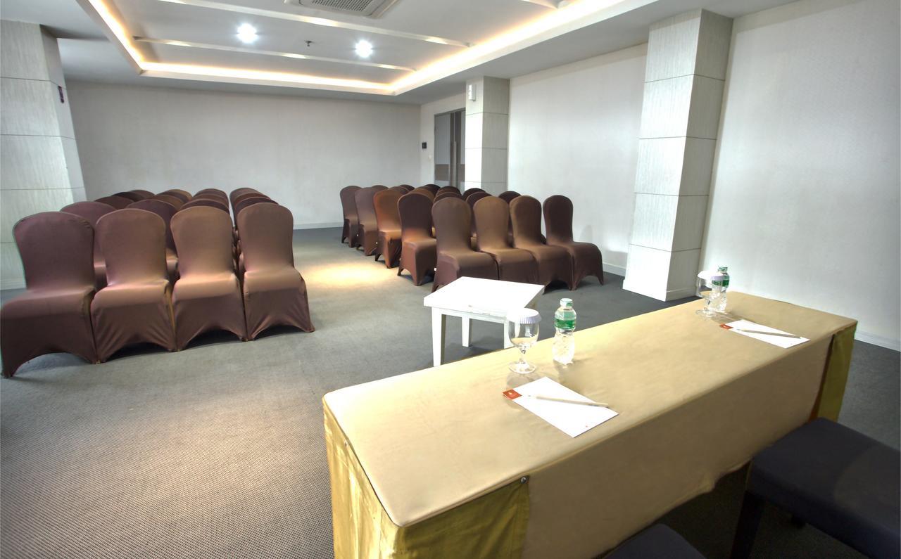 Tjokro Hotel Pekanbaru Eksteriør billede